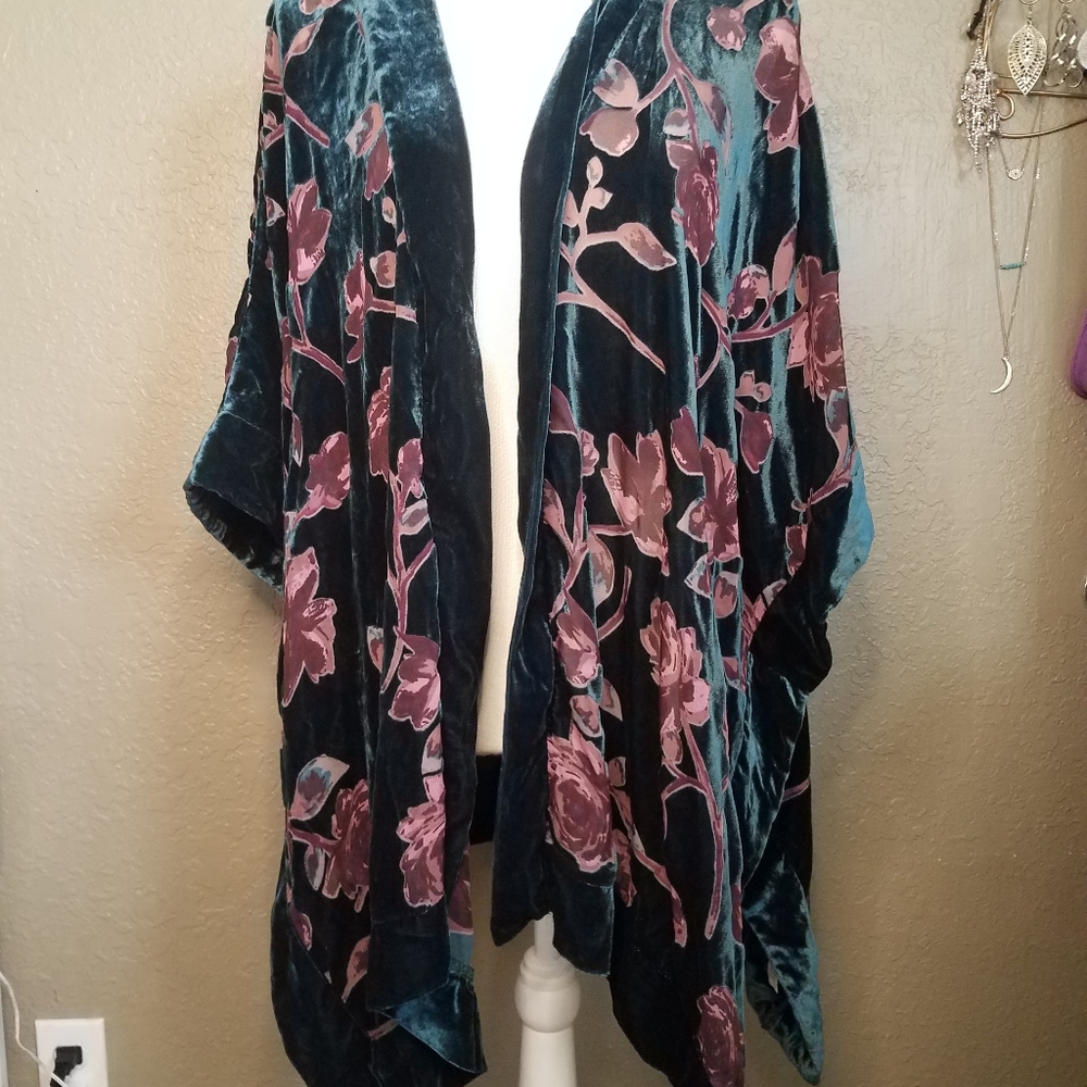 Jessica Simpson Velvet Maternity Cardigan